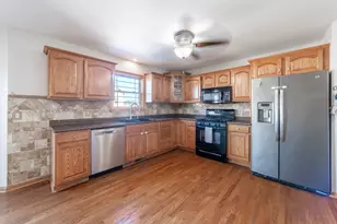 704 Coach Light Ln, Lowell, IN 46356 - Photo 15