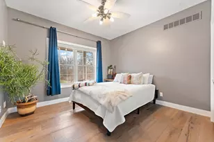 2309 Throughwoods Dr, Valparaiso, IN 46385 - Photo 27