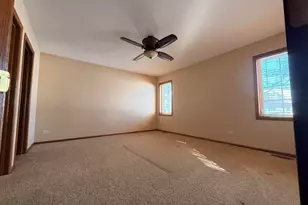 6198 Avocet Cir, Hobart, IN 46342 - Photo 29