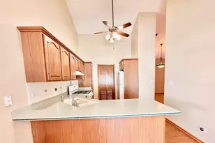 6198 Avocet Cir, Hobart, IN 46342 - Photo 17