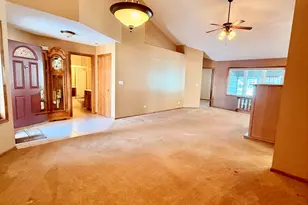 6198 Avocet Cir, Hobart, IN 46342 - Photo 9