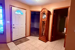 6198 Avocet Cir, Hobart, IN 46342 - Photo 3