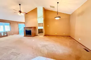 6198 Avocet Cir, Hobart, IN 46342 - Photo 5