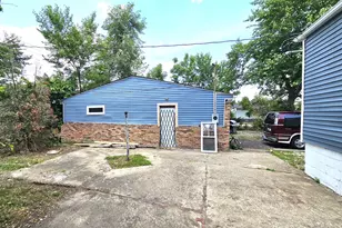 1212 W Taft St, Gary, IN 46404 - Photo 49