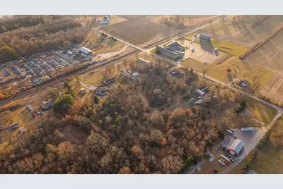 655 Orchid Street SE, Demotte, IN 46310 - Photo 7