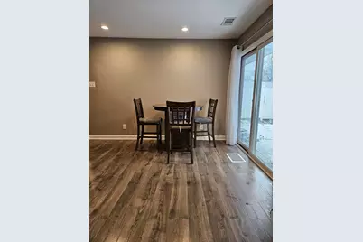 8129 Wicker Park Drive, Highland, IN 46322 - Photo 9