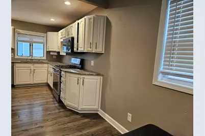 8129 Wicker Park Drive, Highland, IN 46322 - Photo 5