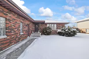 8120 Tapper Ave, Munster, IN 46321 - Photo 3