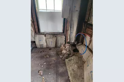 627 Tennessee Street, Gary, IN 46402 - Photo 5