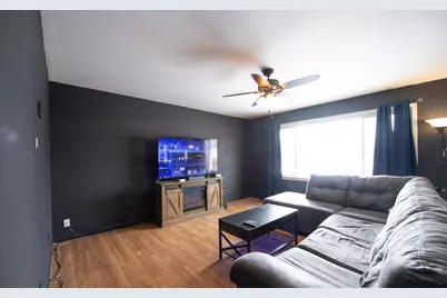 763 Timberline Pkwy, Valparaiso, IN 46385 - Photo 5