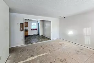 4820 E 26th Ave, Lake Station, IN 46405 - Photo 5