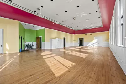 717 Michigan Avenue, La Porte, IN 46350 - Photo 9