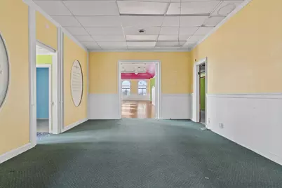 717 Michigan Avenue, La Porte, IN 46350 - Photo 13