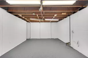 9220 Wildwood Dr, Highland, IN 46322 - Photo 29