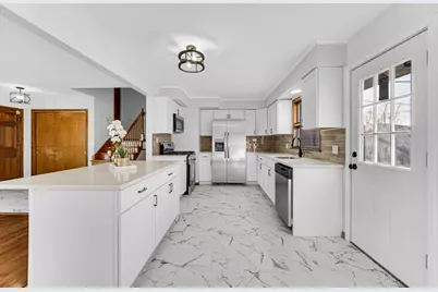 9220 Wildwood Drive, Highland, IN 46322 - Photo 3