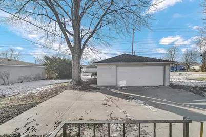 9220 Wildwood Drive, Highland, IN 46322 - Photo 33