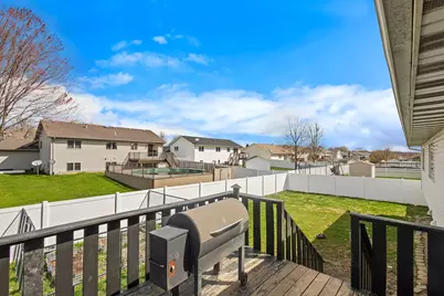 7540 W 92nd Avenue, Crown Point, IN 46307 - Photo 5