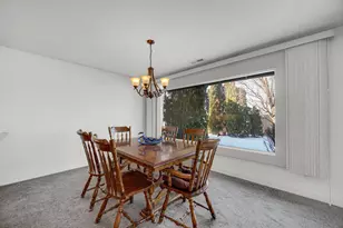 11010 Beacon Ct, Saint John, IN 46373 - Photo 5