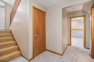 9082 Dallas Pl, Crown Point, IN 46307 - Photo 13