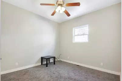 6327 Garfield Avenue, Hammond, IN 46324 - Photo 9