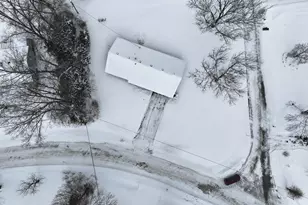 225 Dogwood Dr, Chesterton, IN 46304 - Photo 19