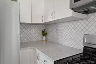 520 Pheasant Run Dr, Hobart, IN 46342 - Photo 11