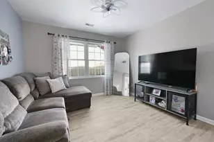 520 Pheasant Run Dr, Hobart, IN 46342 - Photo 17