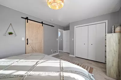 520 Pheasant Run Drive, Hobart, IN 46342 - Photo 15