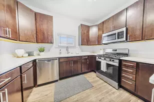 820 Brown St, Valparaiso, IN 46383 - Photo 5