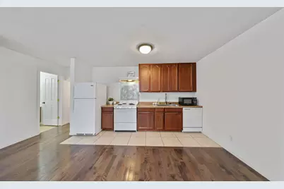 357 S Greenwich Street #6, Valparaiso, IN 46383 - Photo 5