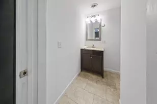 361 Locust St, Valparaiso, IN 46383 - Photo 9