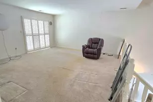 1542 W 93rd Ct, Crown Point, IN 46307 - Photo 9