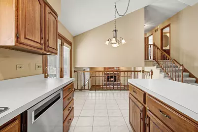 9679 E Oakridge Drive, Saint John, IN 46373 - Photo 11