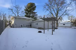 1455 Mississippi Pl, Hobart, IN 46342 - Photo 7