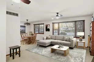 1455 Mississippi Pl, Hobart, IN 46342 - Photo 9