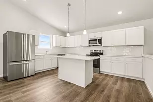 125 Mayfield Dr, Michigan City, IN 46360 - Photo 3