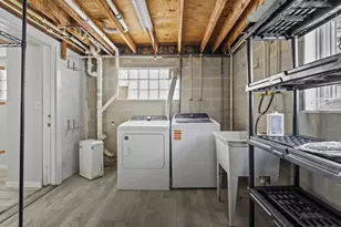 1401 Robin Rd, Valparaiso, IN 46383 - Photo 23