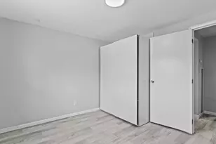 1401 Robin Rd, Valparaiso, IN 46383 - Photo 15