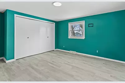 1401 Robin Road, Valparaiso, IN 46383 - Photo 13