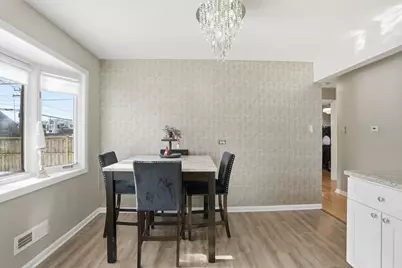 537 E 161st Place, South Holland, IL 60473 - Photo 9