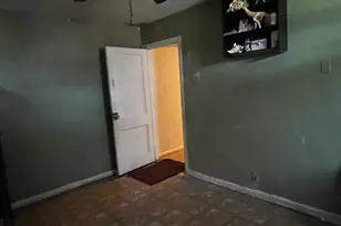 2216 E Michigan St, Evansville, IN 47711 - Photo 5