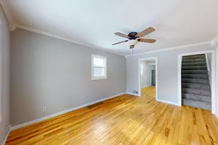 218 N Ash St, Hobart, IN 46342 - Photo 9