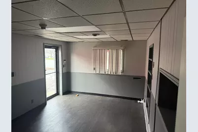 821 W Glen Park Avenue, Griffith, IN 46319 - Photo 9