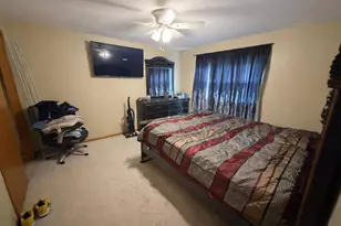 1325 W 75th Pl, Merrillville, IN 46410 - Photo 7