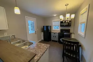 1182 Linwood Ave, Valparaiso, IN 46383 - Photo 3