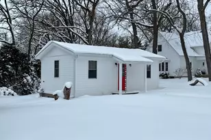 1182 Linwood Ave, Valparaiso, IN 46383 - Photo 1