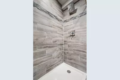 1089 Lakeview Drive, Hobart, IN 46342 - Photo 19