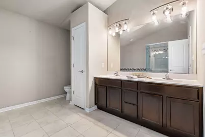 1089 Lakeview Drive, Hobart, IN 46342 - Photo 11