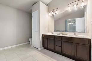 1089 Lakeview Dr, Hobart, IN 46342 - Photo 11