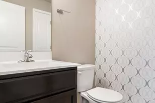 1089 Lakeview Dr, Hobart, IN 46342 - Photo 9